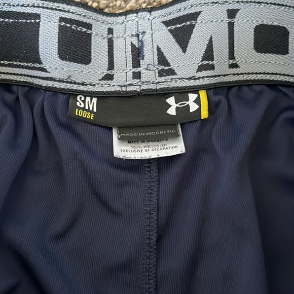 Under Armour Notre Dame shorts! In good condition. Small! - Picture 4 of 8